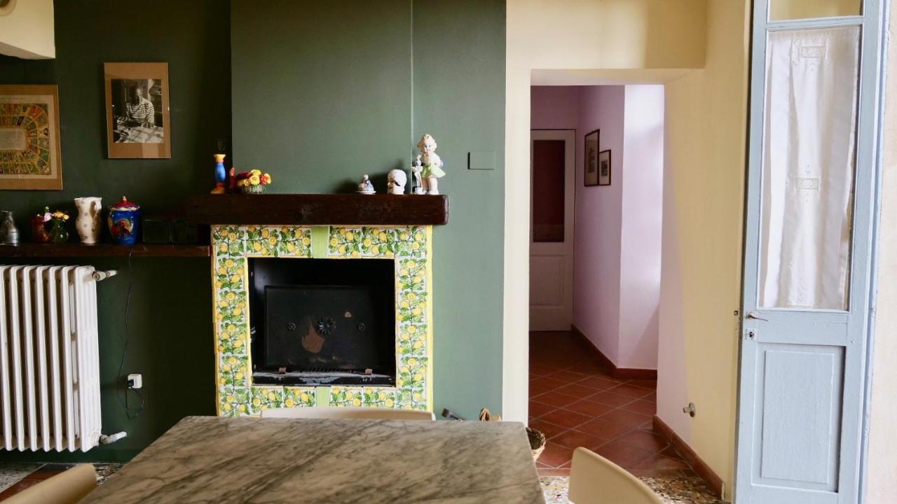 La Casa Di Giulia: Una Pausa In Collina Fubine ภายนอก รูปภาพ