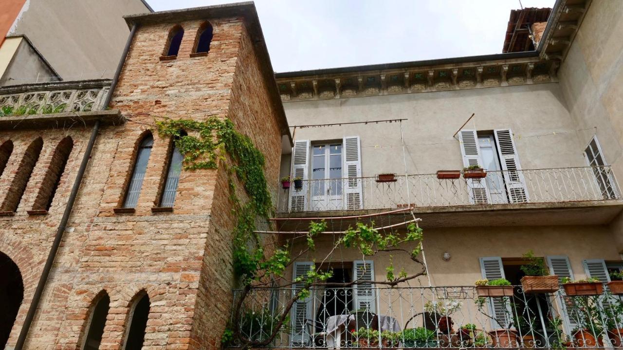 La Casa Di Giulia: Una Pausa In Collina Fubine ภายนอก รูปภาพ